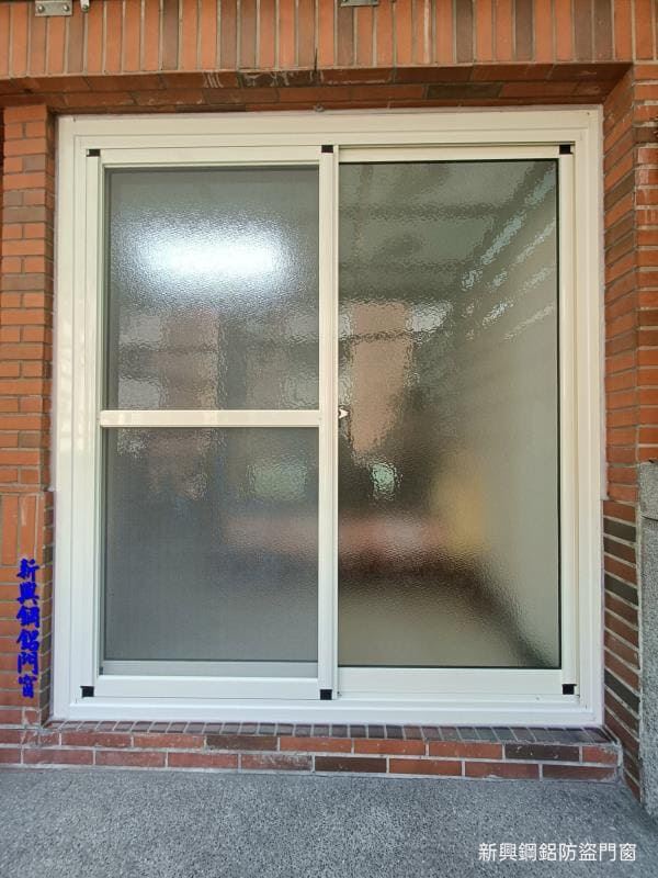 牙白色氣密落地窗免拆窗施工-安裝案例(一)